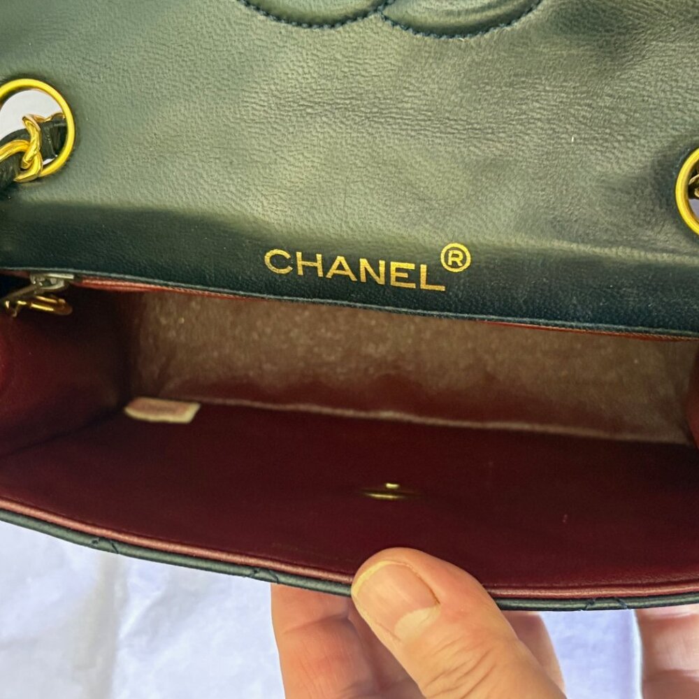 CHANELVINTAGE NAVY QUILTED LAMBSKIN MINI FLAPBAG - Picture 3 of 14